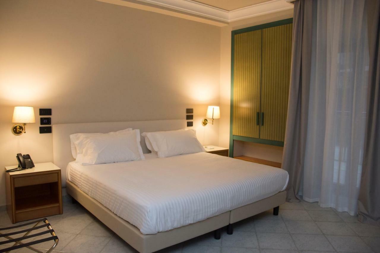 Hotel Commercio Battipaglia Esterno foto