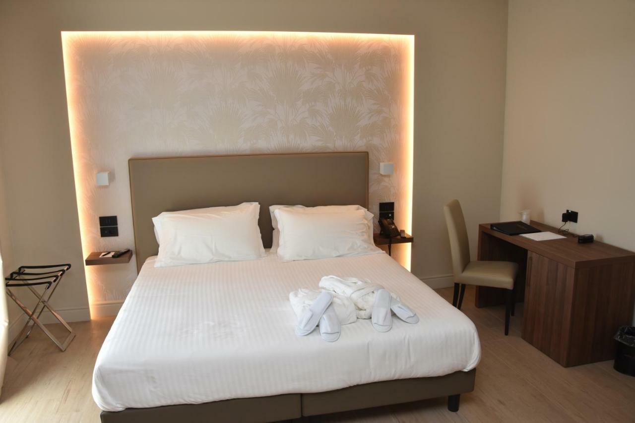 Hotel Commercio Battipaglia Esterno foto